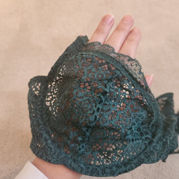 NWOT J Crew Allover Lace Balconette Bra In Academic Green, 34C, Style #K1570 - Picture 4 of 7